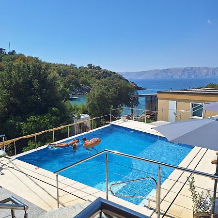 Boora Glamp Experience & Heated Infinity Pool Hotel Senj  Bagian luar foto