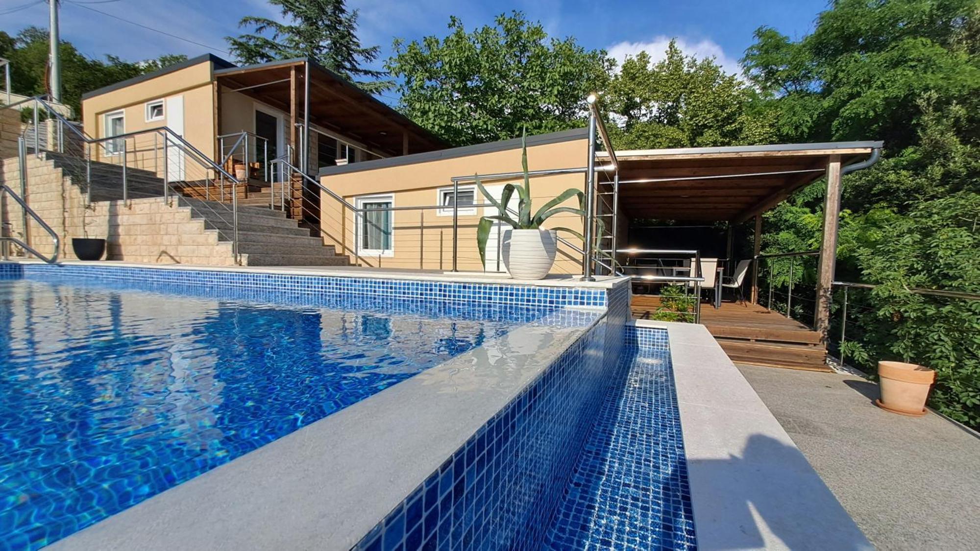 Boora Glamp Experience & Heated Infinity Pool Hotel Senj  Bagian luar foto