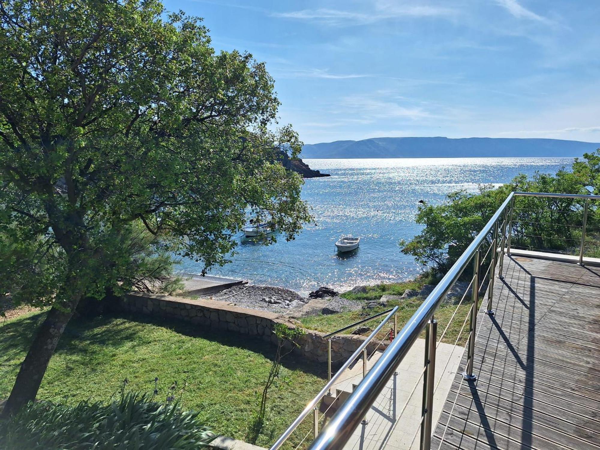 Boora Glamp Experience & Heated Infinity Pool Hotel Senj  Bagian luar foto