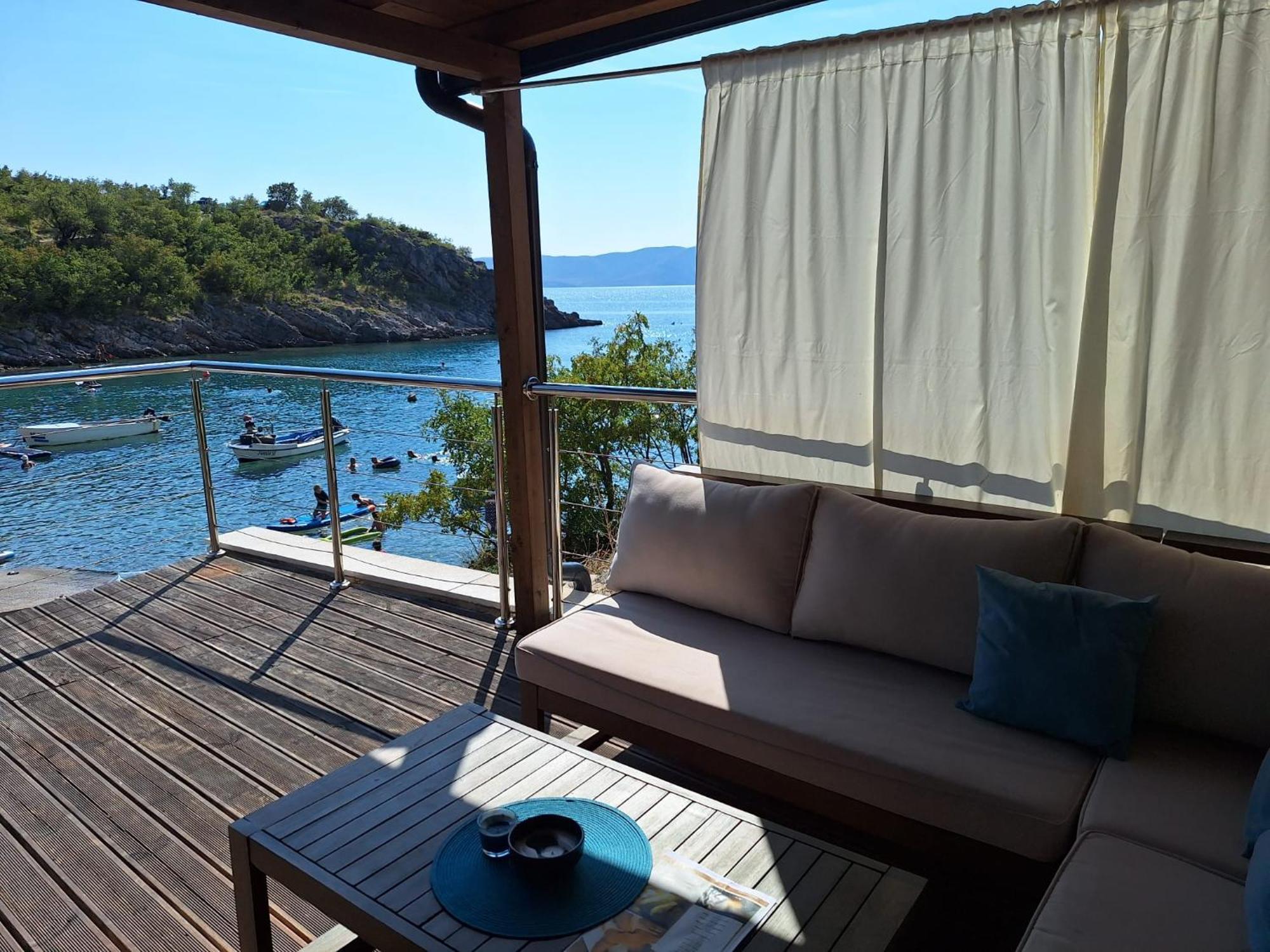 Boora Glamp Experience & Heated Infinity Pool Hotel Senj  Ruang foto