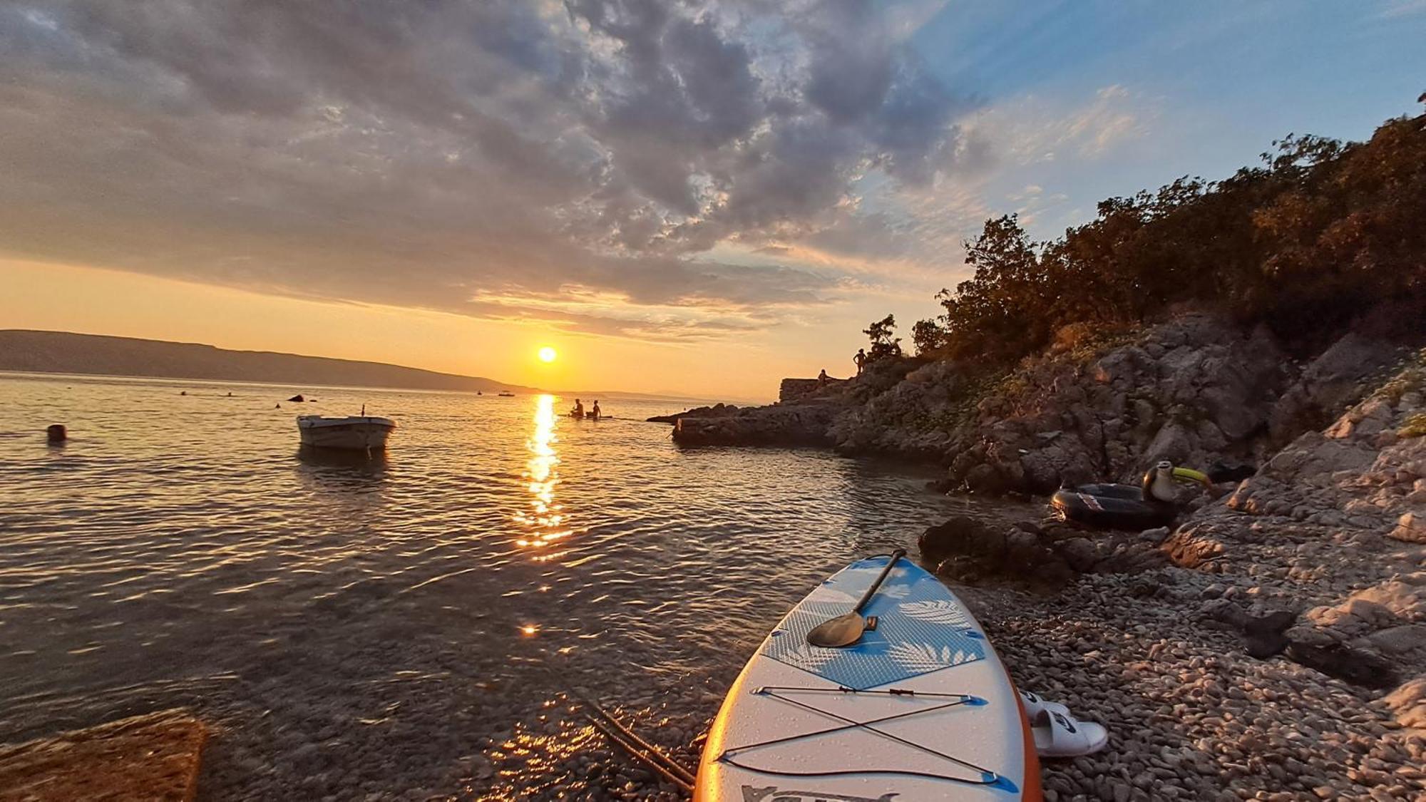 Boora Glamp Experience & Heated Infinity Pool Hotel Senj  Bagian luar foto